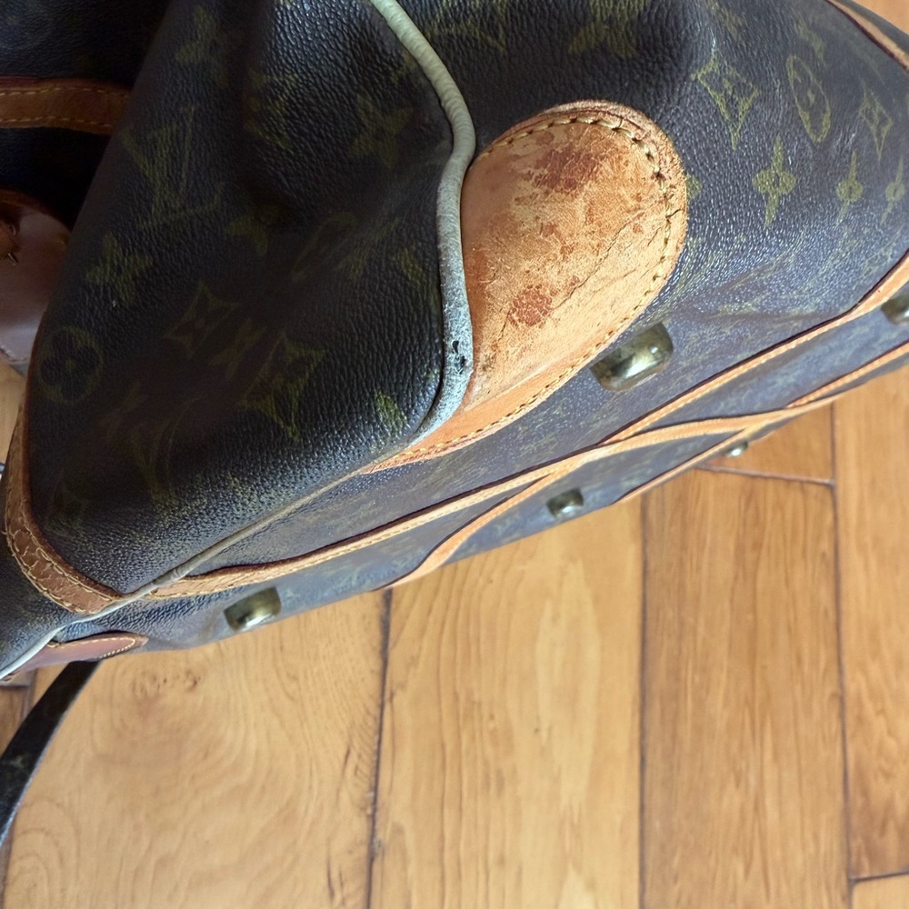 Louis Vuitton Duffle Bag - Picture 6 of 12